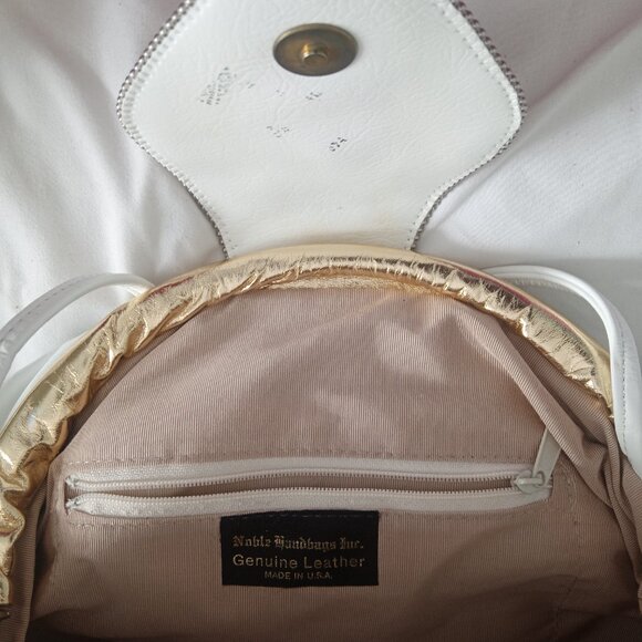 Vintage Noble Purse - Picture 2 of 6